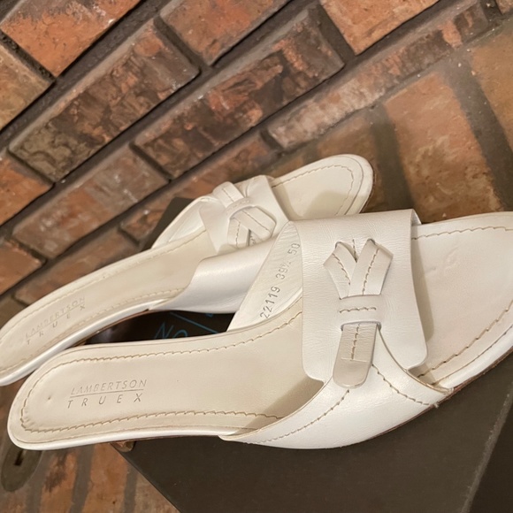 COPY - White Leather Mule heel sandals * Lamberton Truex * Size 9.5 - Picture 6 of 6